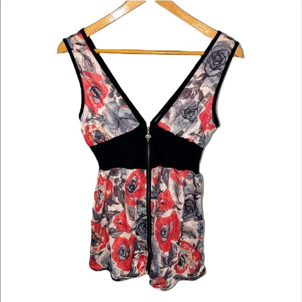 Deep V neck black & red floral rose top w gold zip
